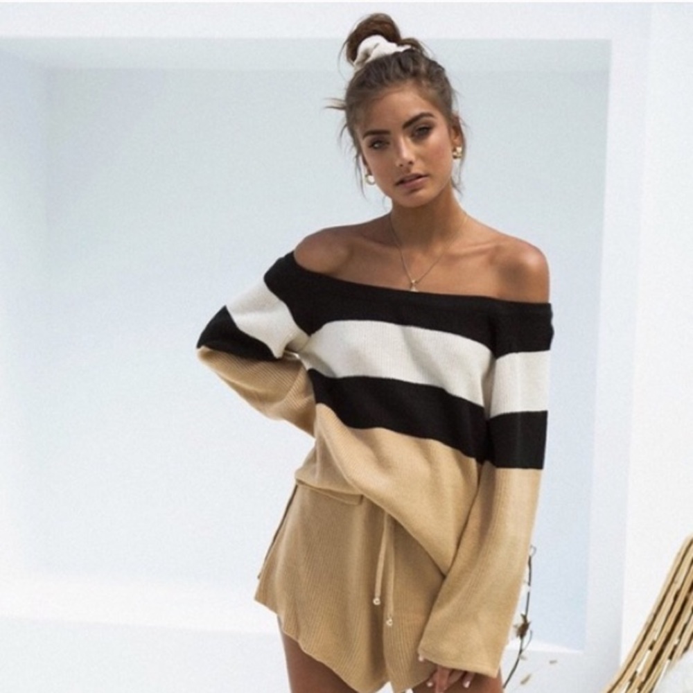 Saboskirt off the shoulder sweater